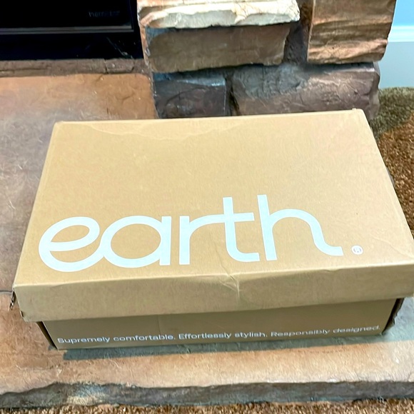 🔥Earth🔥 - Picture 8 of 9